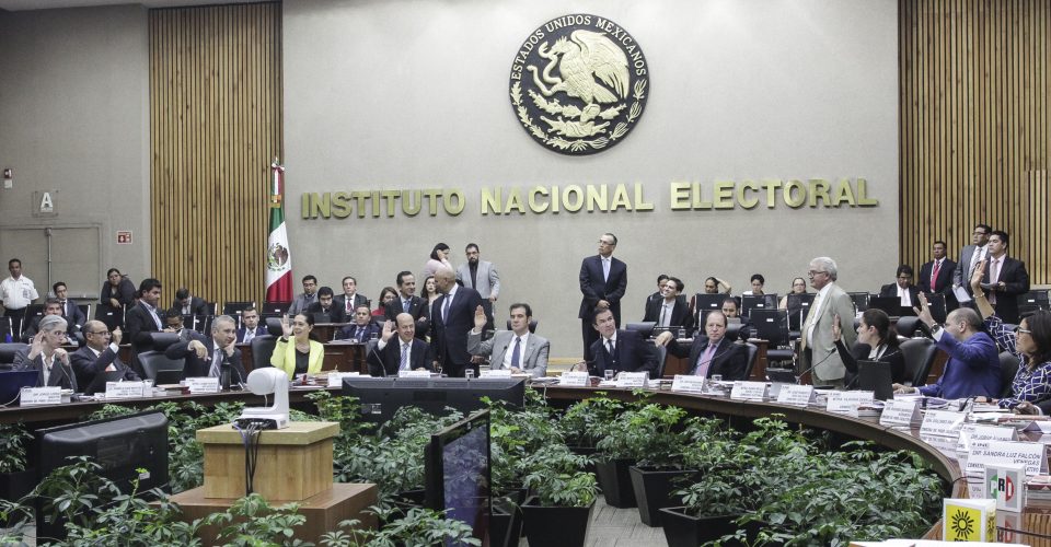 El INE pedirá 25 mil mdp para 2018, el presupuesto más alto de su historia, y así lo justifica